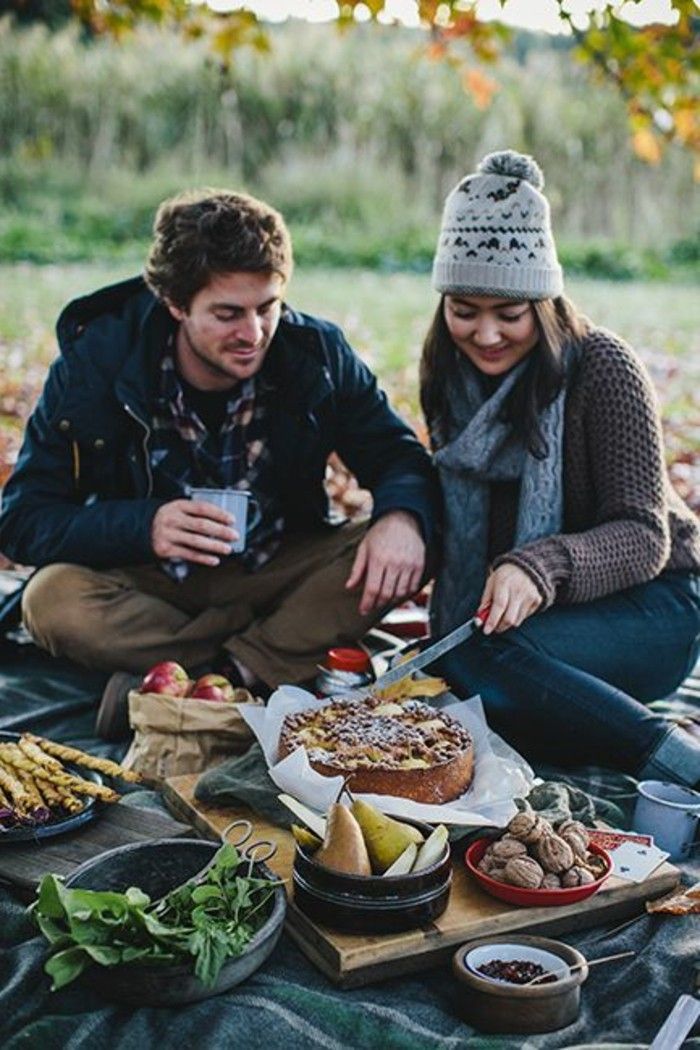 Romantisk piknik med-en-kake