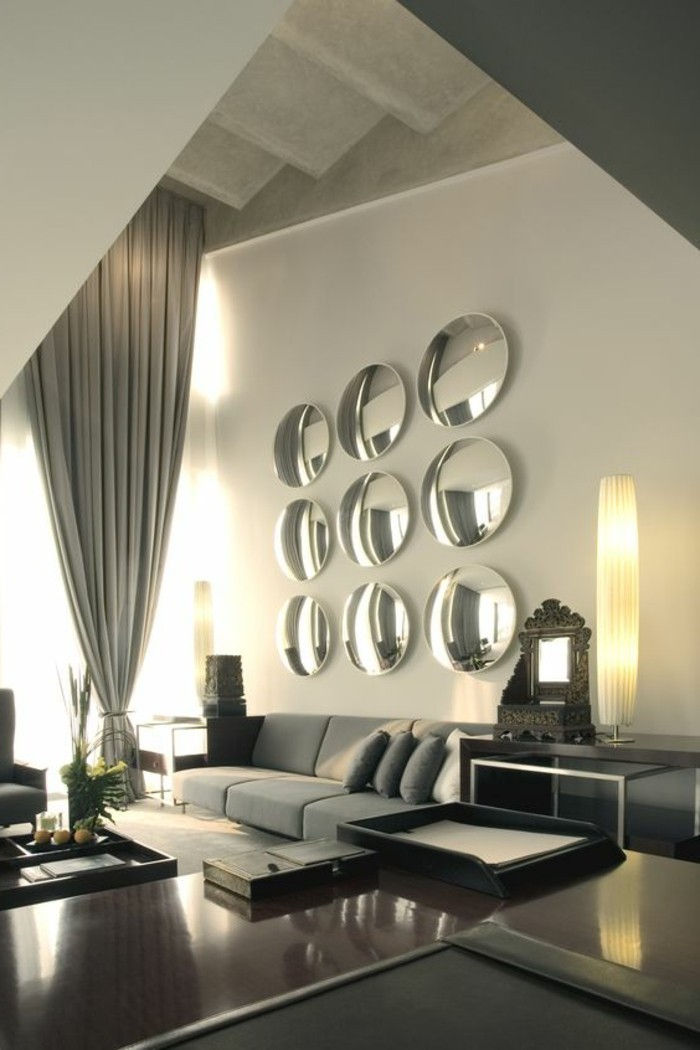 Gražus-gyvenamasis-sienos dizainas-su veidrodžiu