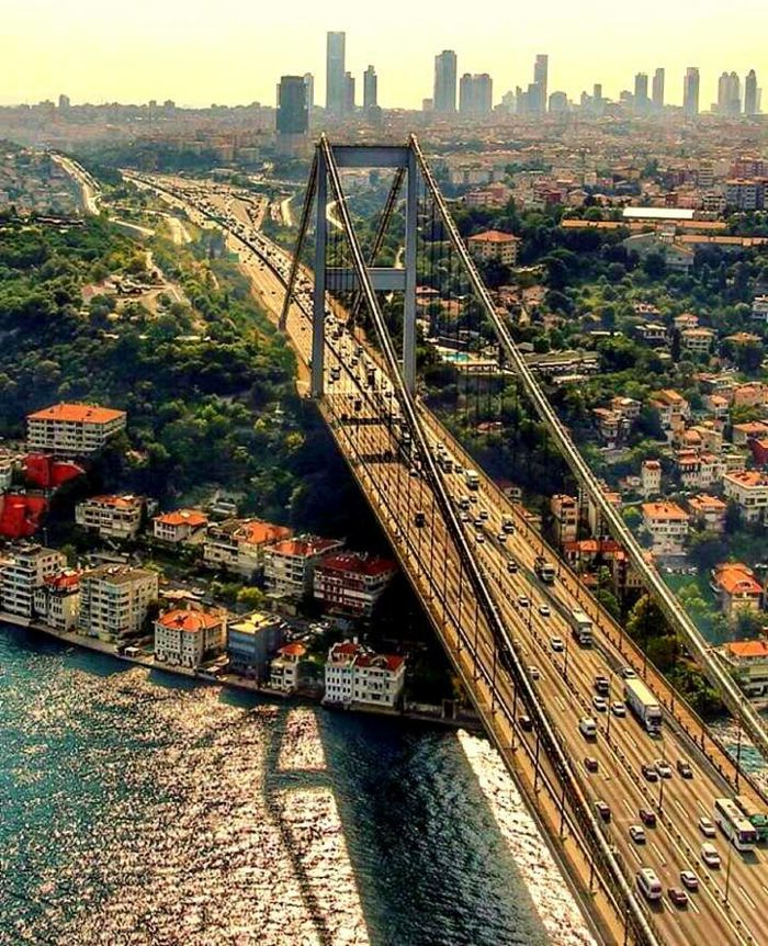 Záujem-Istanbul Bosphorus most-of-Up