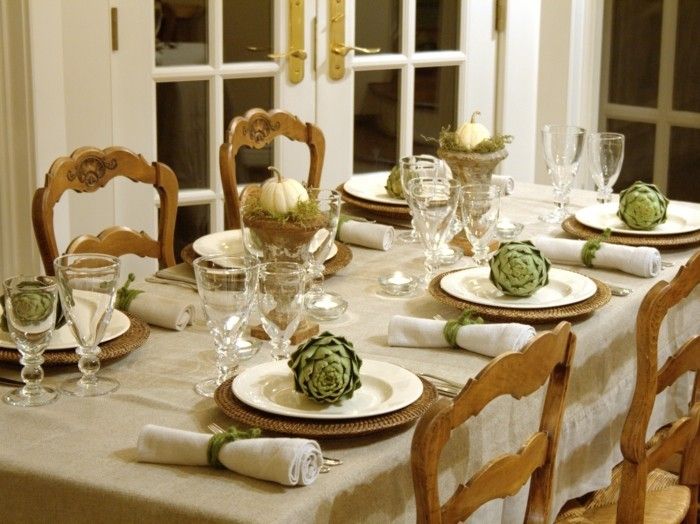Servetėlės ​​stalo papuošimas-su-žalia akcentu