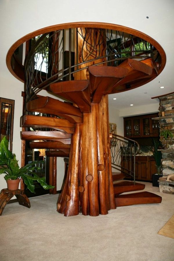 Spiralno stopnišče-z-neverjetno zasnovo iz lesa