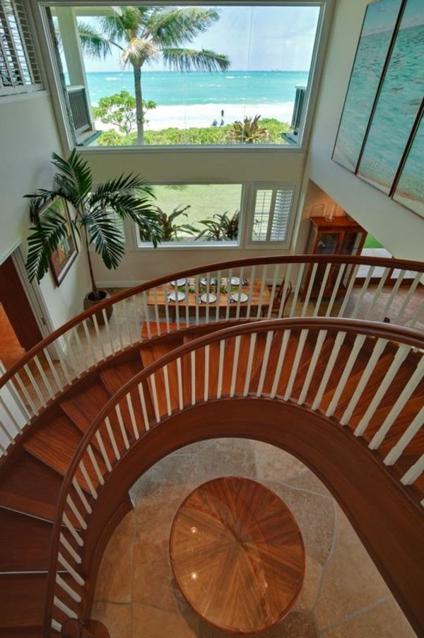 Spiralna stopnice-s-lesenimi koraki Modern Art