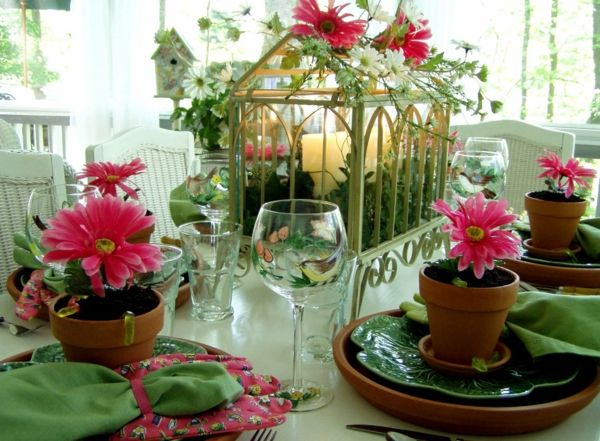 primăvară-masă decorare-verde-roșu