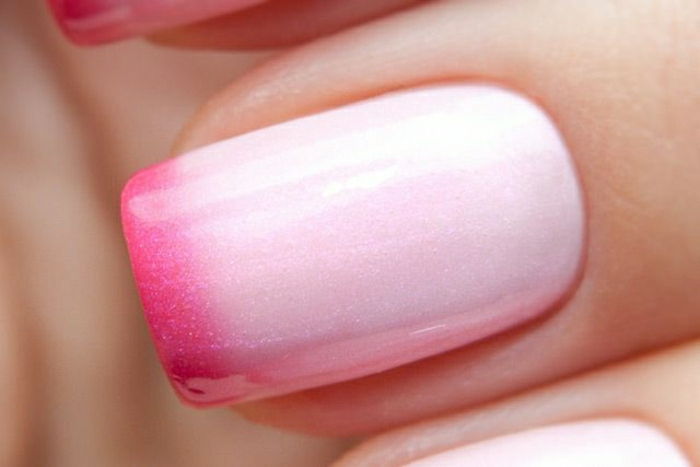 Thermo nagellak roze ombre effect