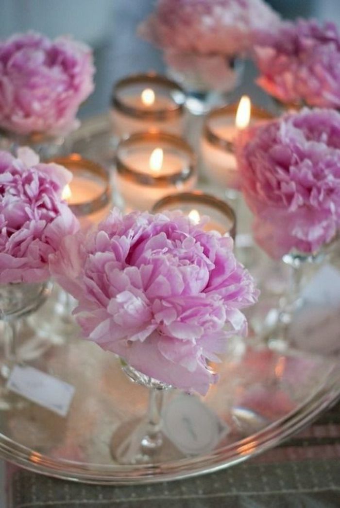 Tafeldecoratie roze bloem kaarsen