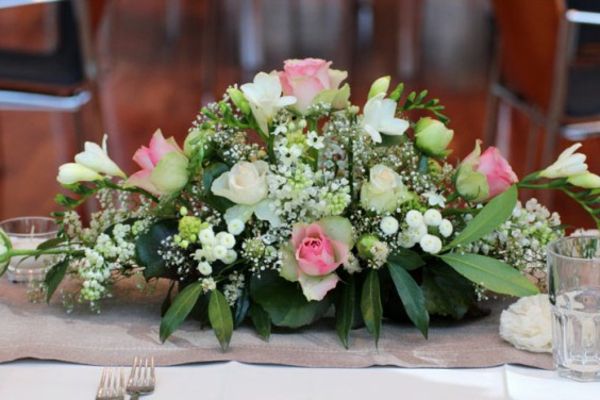 Tabell arrangemang-for-bröllopsblomsterarrangemang rosor