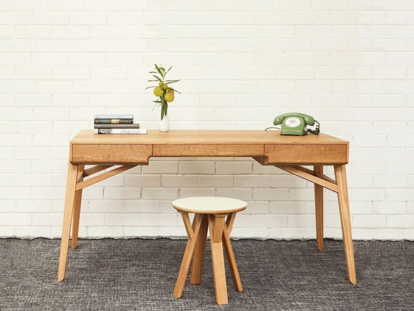 birou de designer - model răcoros din lemn cu scaun rotund