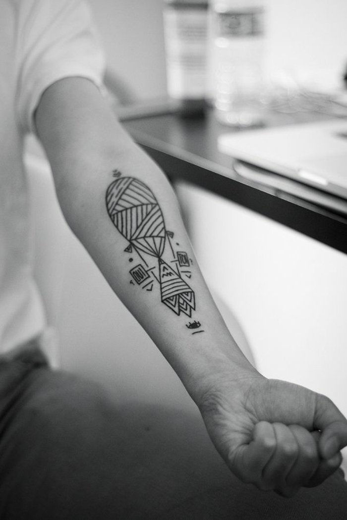 Underarm tatovering geometrisk tatovering motiver