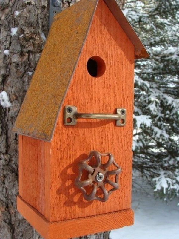 alimentazione degli uccelli case-da-legno arancione design originale