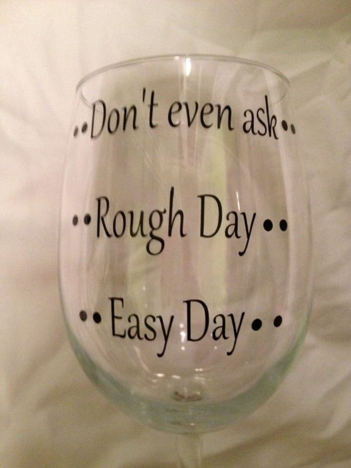 Wineglass-decorate cu inscripții-amuzante-