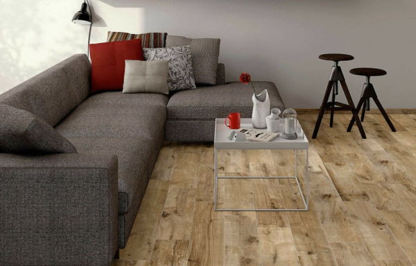 Vivendo Tile quarto com madeira de sofá look-cinza