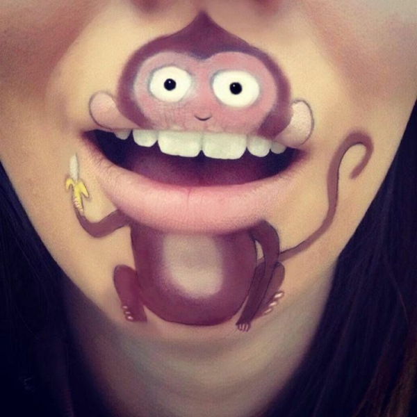 Małpa-make-up-on-the-usta