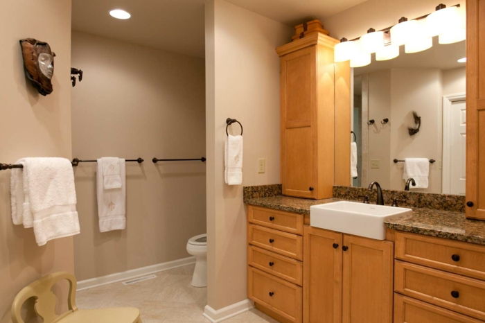 patraukli-wohnideen-vonios-modernus-veidrodis-apšvietimas