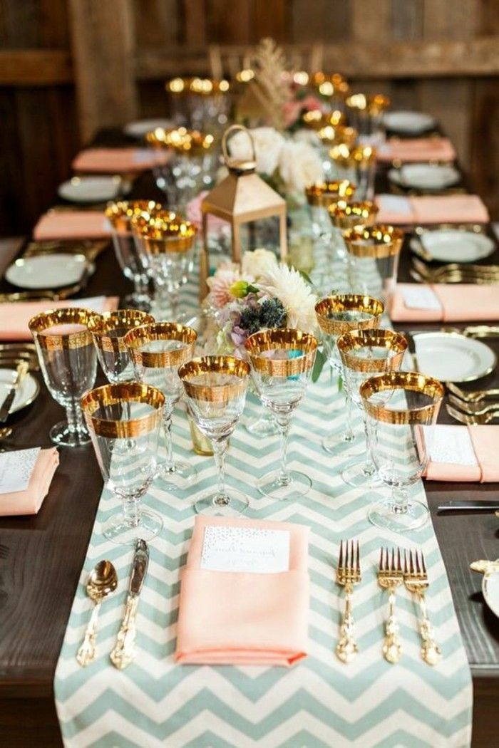 Fancy stalo papuošimas vestuvių-su aukso elementais