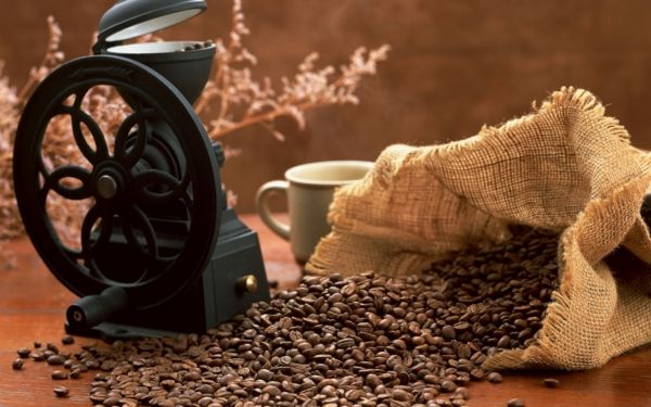 Målar-påsk-maskin-for-kaffe
