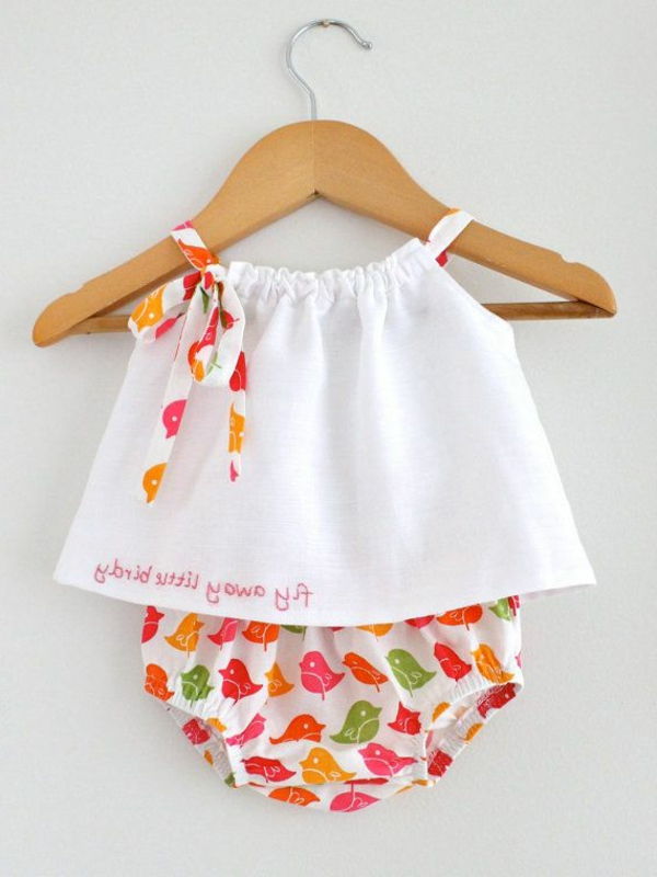 babywear-baby-klær-baby-kjoler-vakker design -