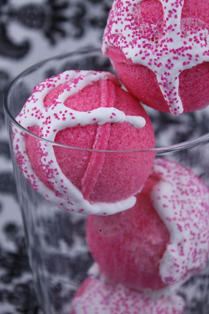 Padaryti stiklo, Diy dovana, rožinė vonia kamuolys pats