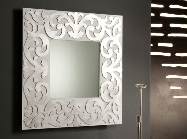 Kopalnica ogledalo-design-srebrni okvir