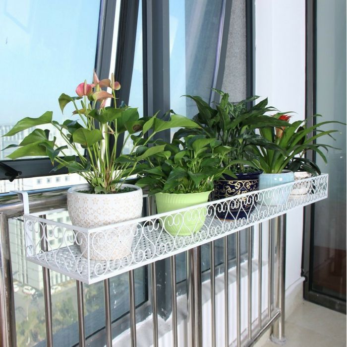 balkong-blomster-hvitt-utforming