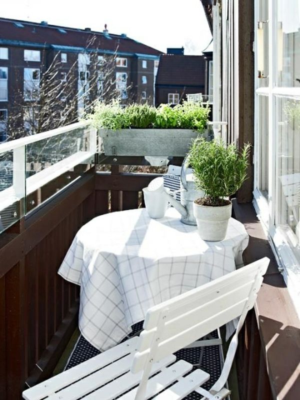 balkong møbler-balkong-forskjønne-balkong-deco-ideer-balkong-design - hvit-benk-balkong