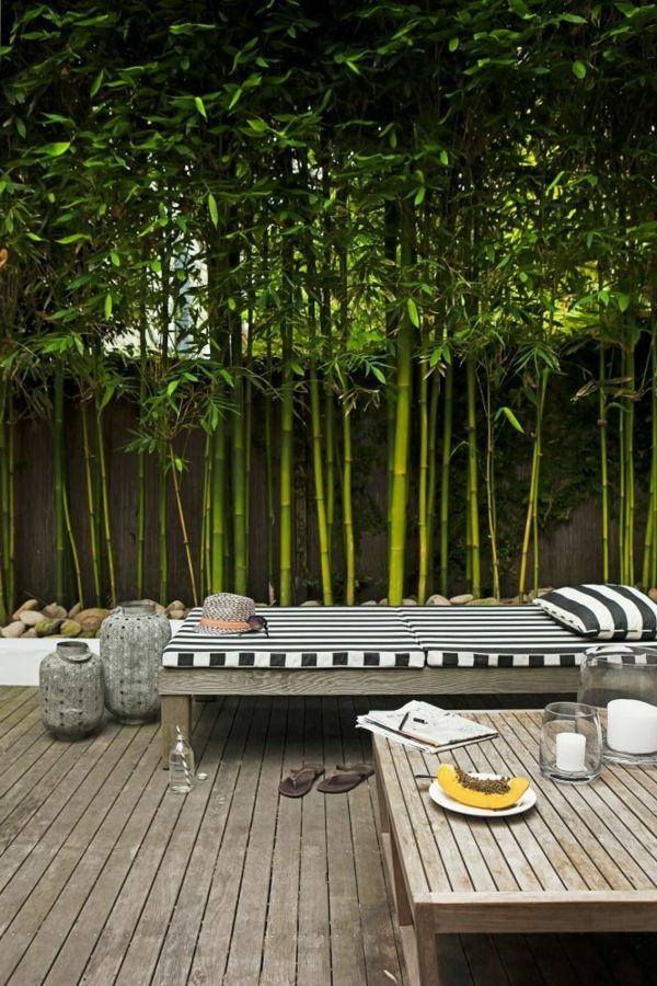 bambu-balkong-grön-miljö vacker-trä-table