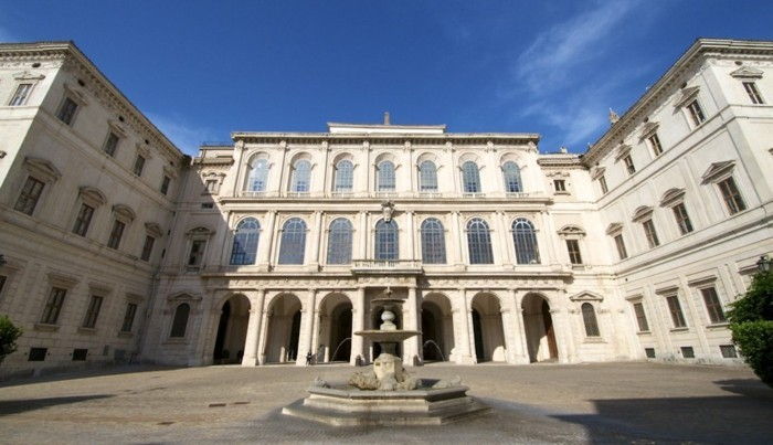 Barocchi-caratteristiche-di-architettura-Palazzo Barberini-Roma-Italia