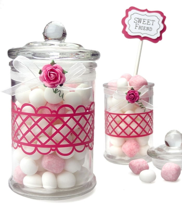 Laço rosa, fita branca e pequena rosa - decorar frascos de pedreiro