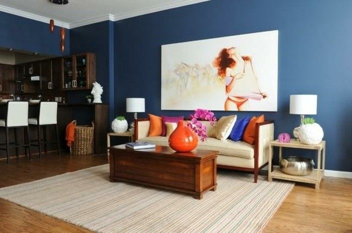 beige-teppe-og-kreativ-vegg design vegg-farge-bensin moderne sofa