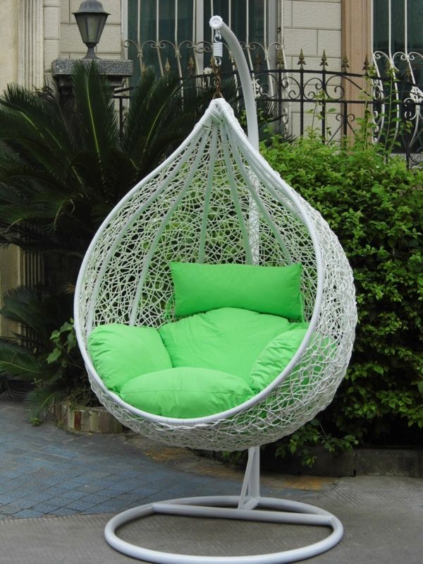 exemple pentru scaune de răchită - perne verzi - aruncate în exterior