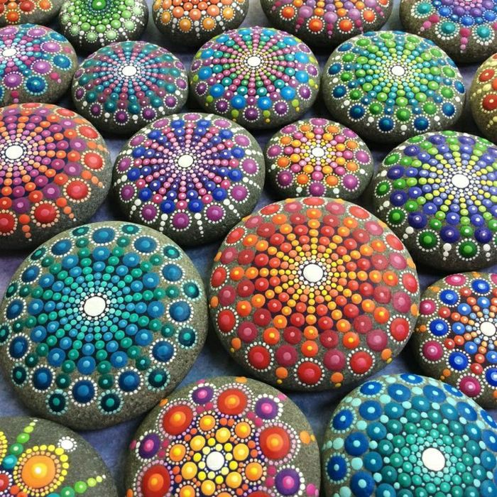 Dažytos akmenys Mandala Pattern didžiulis spalvų