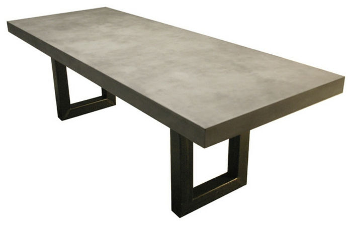 beton-miza-super-design-belo-ozadje