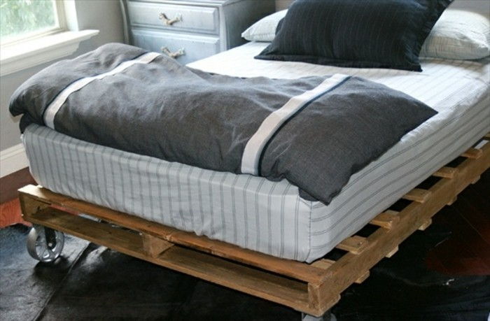 bed-own-build-nog-een-grote-bedden-van-euro pallets
