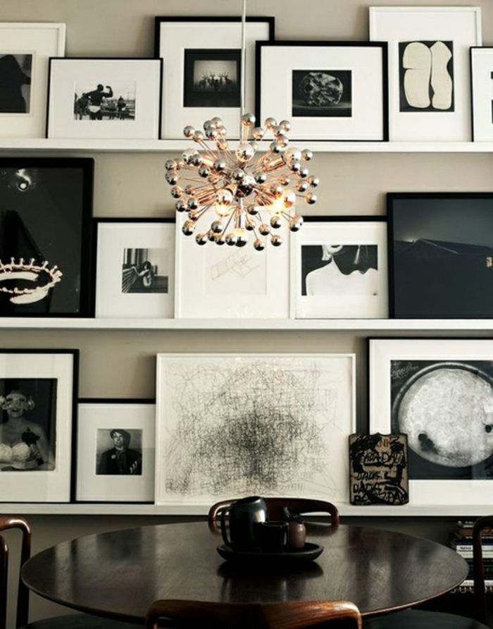 abstraktné obrázky v čiernej a bielej tabuľke, lampa - ozdobte rám obrazu