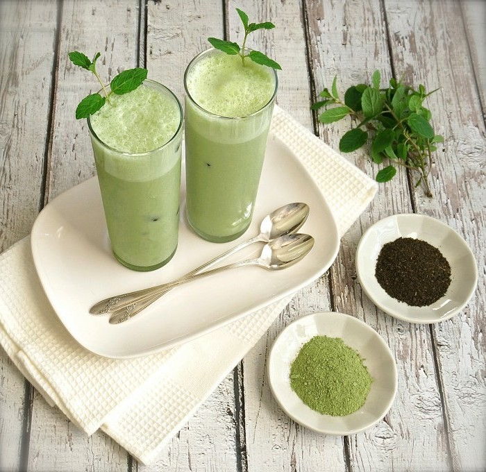 bio-voeding-matcha-groene-thee-smoothie-for-two gezond ontbijten-with-the-partner