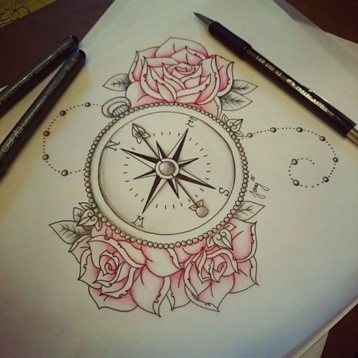 Lapo popierius ir trys gražios rožinės rožės bei kompaso tatuiruotės idėja