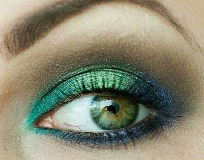 mėlyna-akys-stresas-žalia-atspalvis