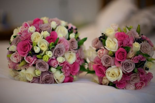 Blomsterdekoration-for-the-bröllop-vackra-flower-bollar