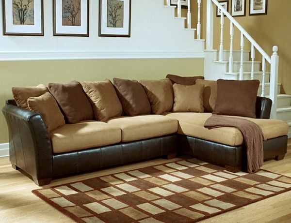 brown-möbler-brown-väggkonstruktion kuddar