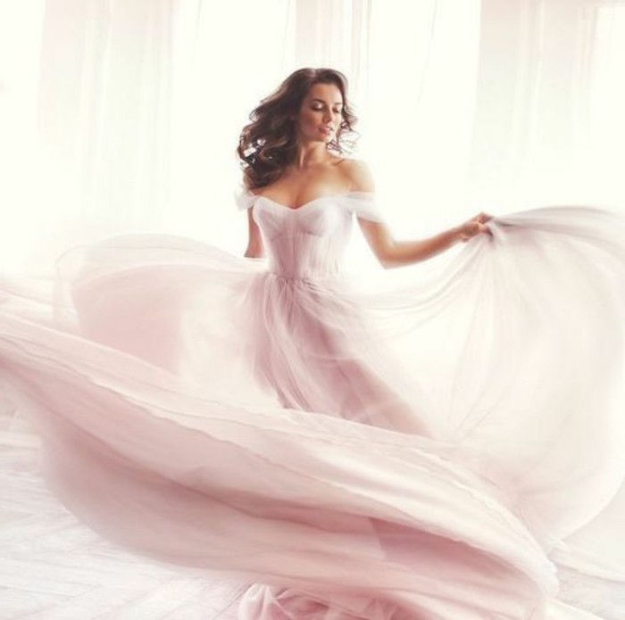 Klänningar-in-pink-enkel och elegant