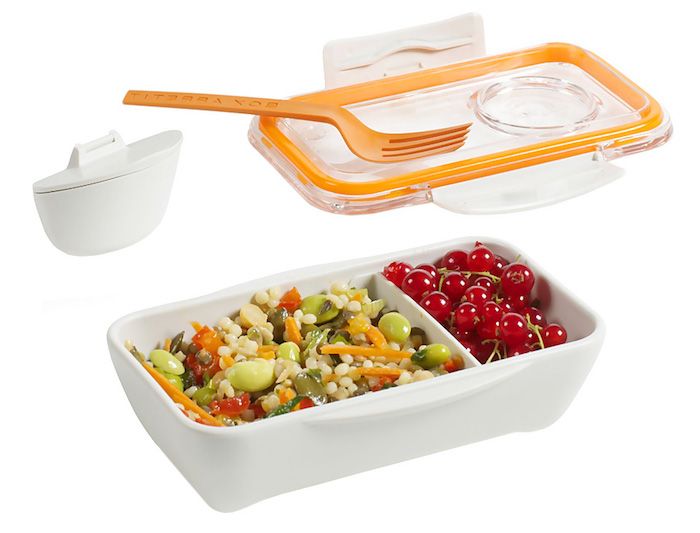 Kvinoja su pupelėmis, pipirais ir morkomis, rūgščiosios vyšnios, balta plastiko danga, skaidrus dangtelis