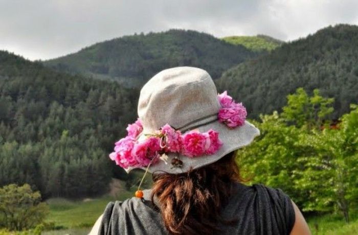 Bulgarsk-rose-hat-fjellene