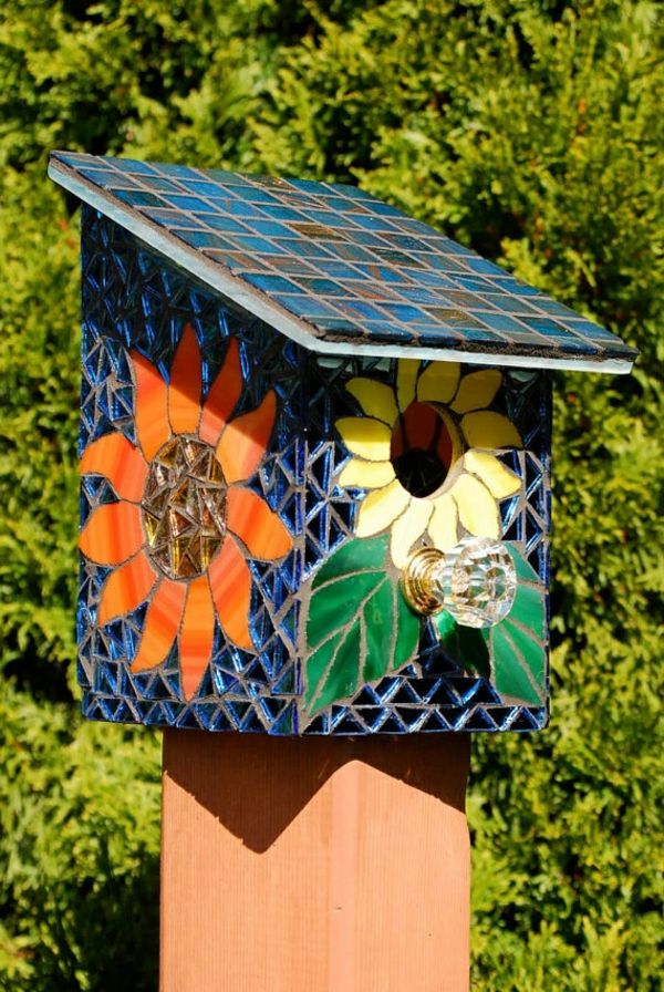 Case colorate-da-legno alimentazione degli uccelli Mozaik