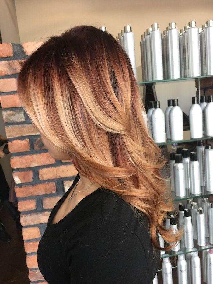 lasje karamelne rjave barve, lasje v obrehu, trendi barve las 2018
