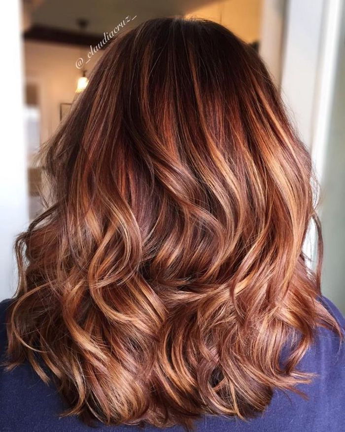 karamelne rjave dlake, srednje trda lasišča v karamelni rdeči barvi s karamelnimi blondami