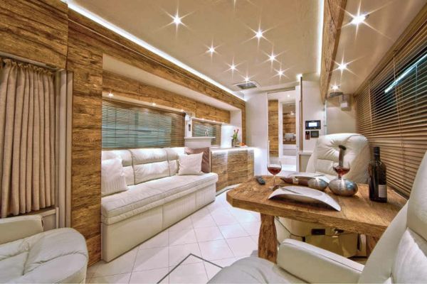caravan-stue-RV med luksus design interiør