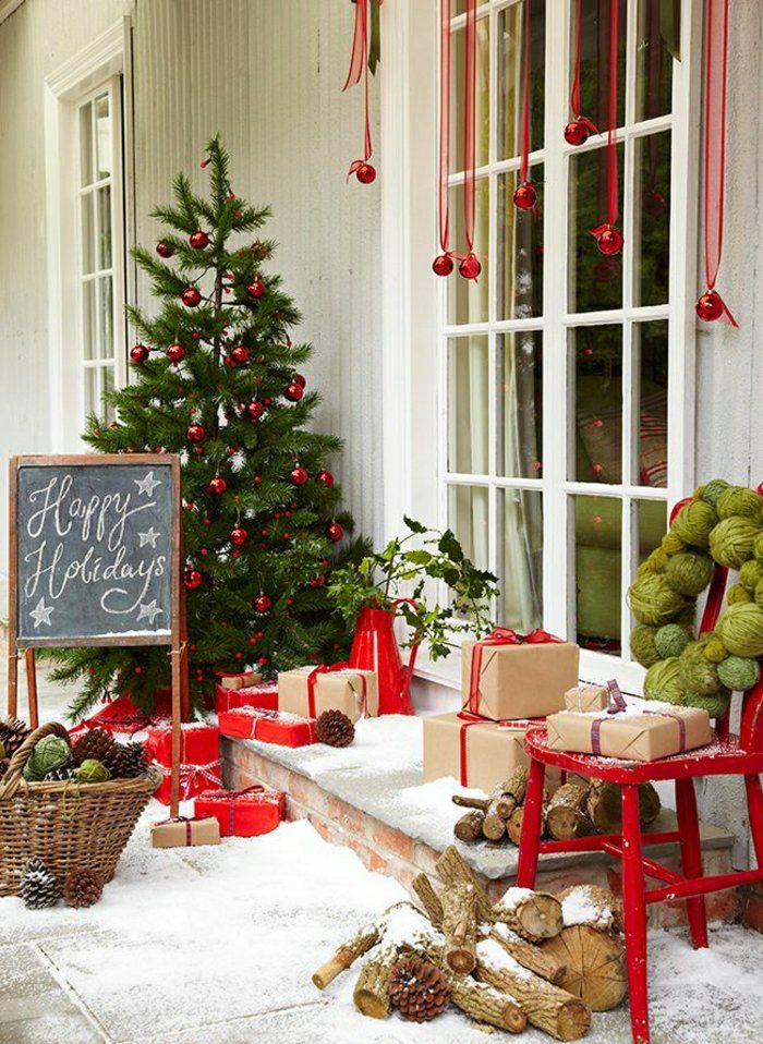 cool-weihnachtsdeko-zunaj-okrašene jelke darila košara venec