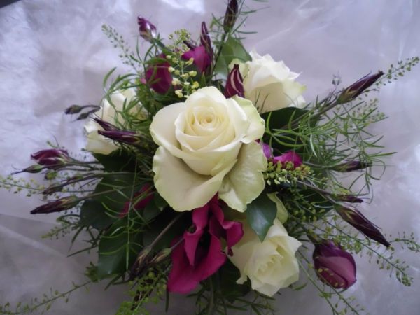 dekorera cyclamefarben-round-Floral Deco bröllop bords