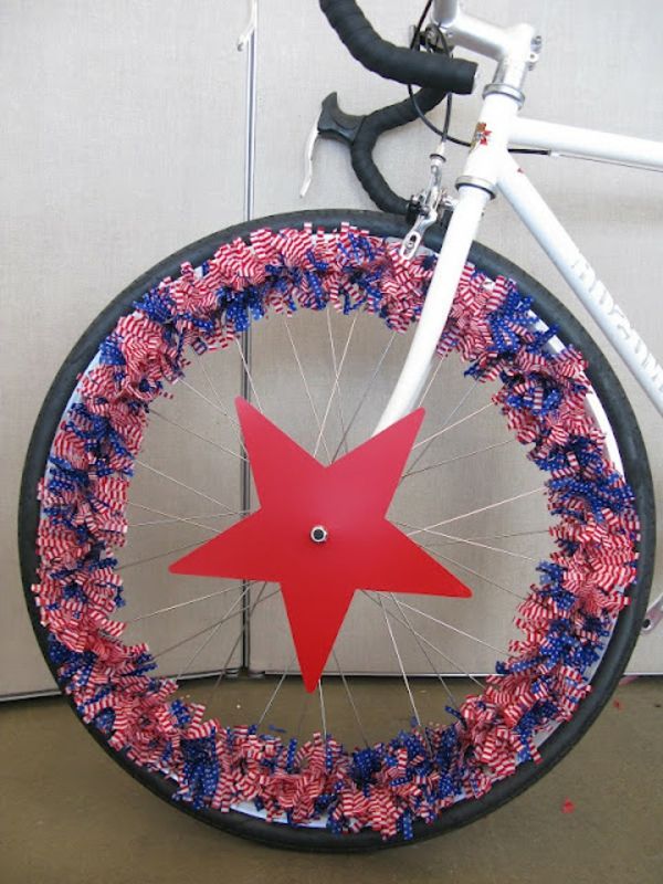 beyaz deco bisiklet kırmızı yıldız ana rengi