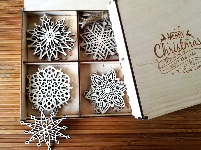 deko lesa minimalistične igrače božična dekoracija deco snežinke v škatli ideje