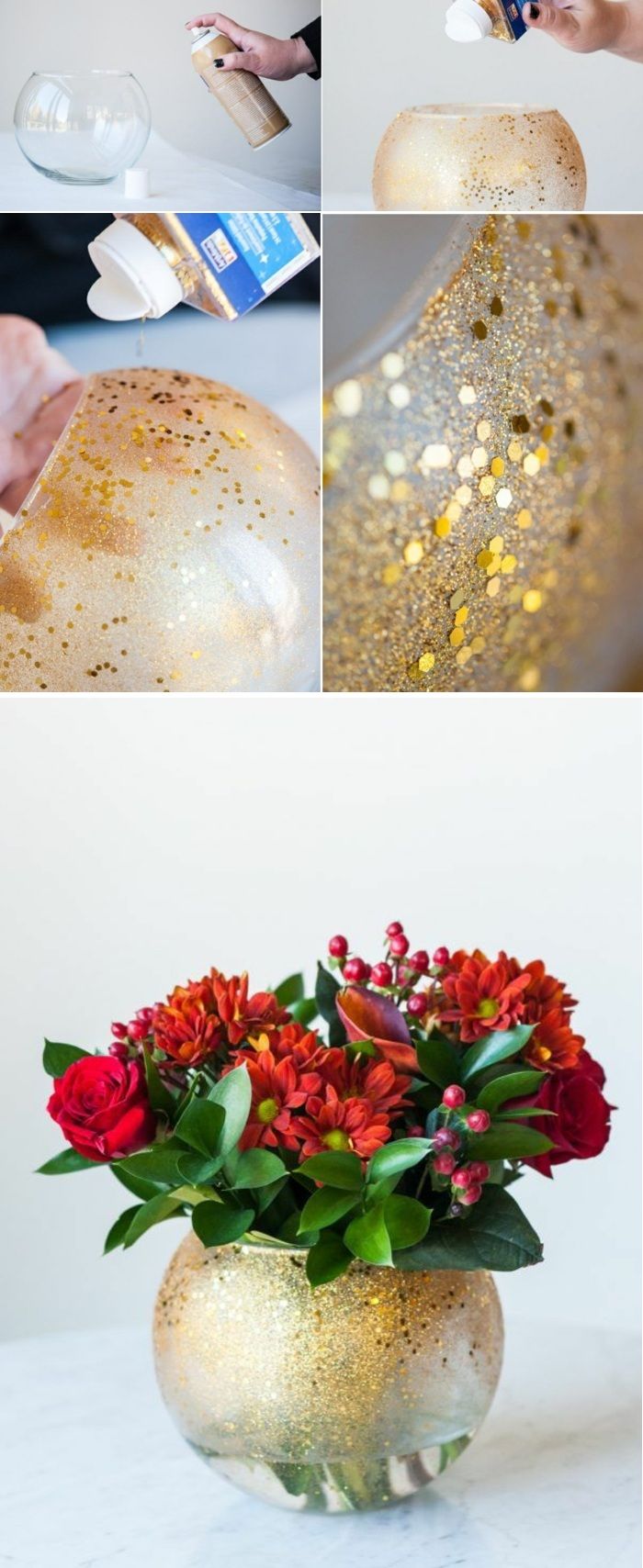 Papuoškite apvalios stiklo vazos su blizgučiais ir aukso konfeti, raudonomis gėlėmis